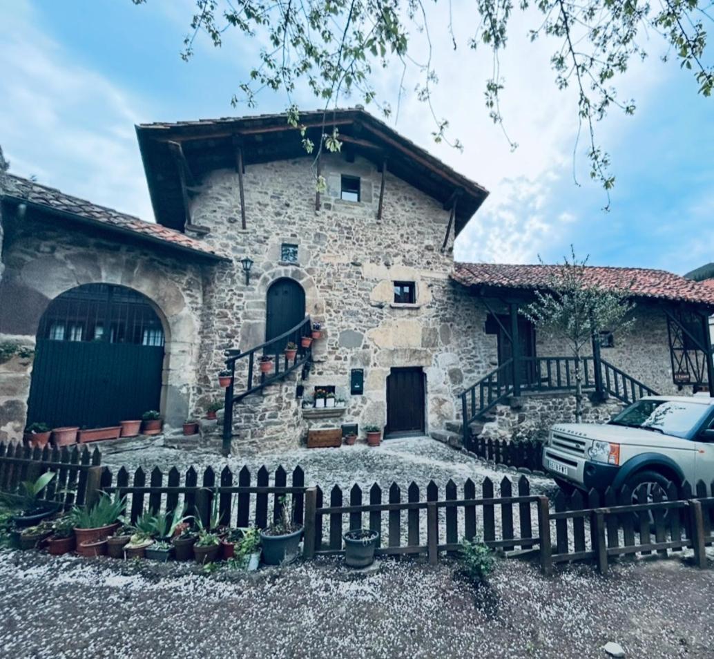 Little Tower Villa Potes Exterior foto
